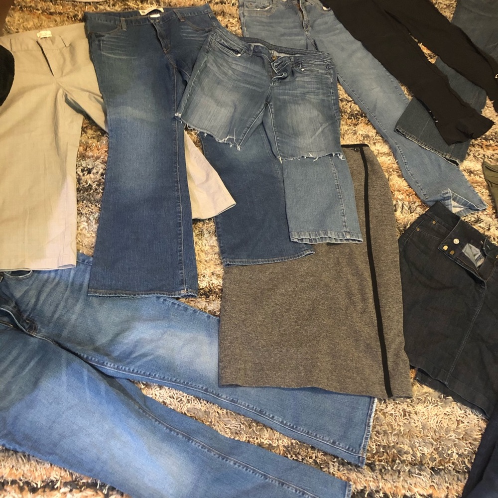 Bundle lot of 12 bottoms / jeans / pants / Capri